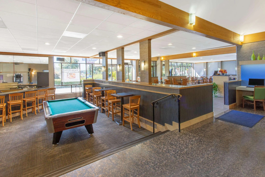 Days Inn by Wyndham Lanham Washington DC