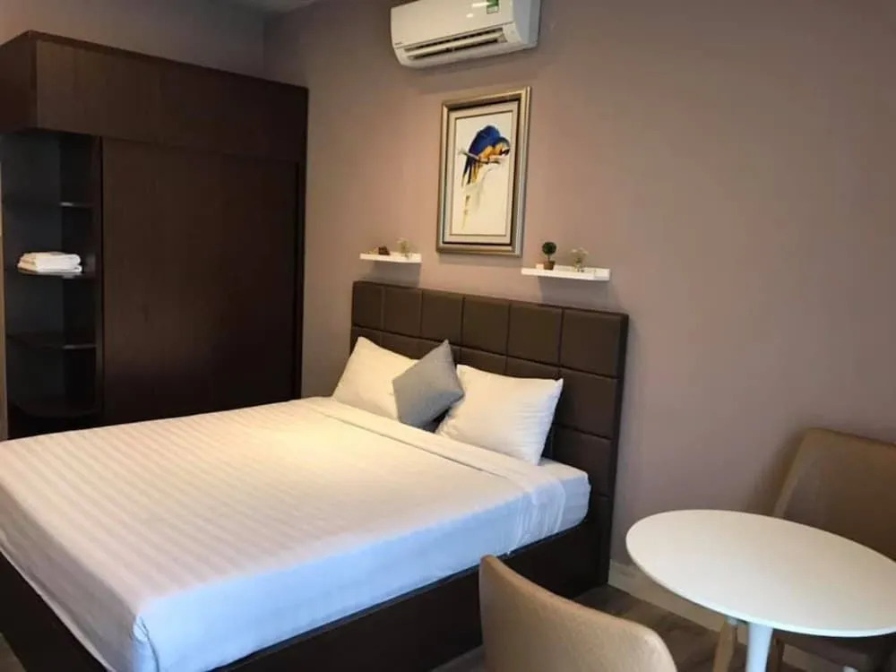 Eva Adam Hotel