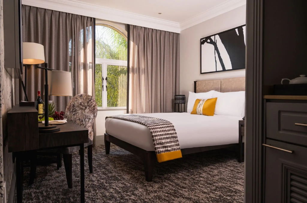 Golden Horse Hotel