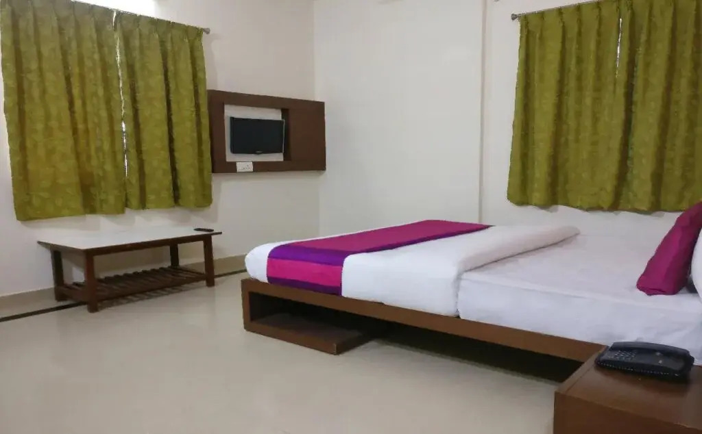 Hotel Sri Sai Comforts By OYO Rooms