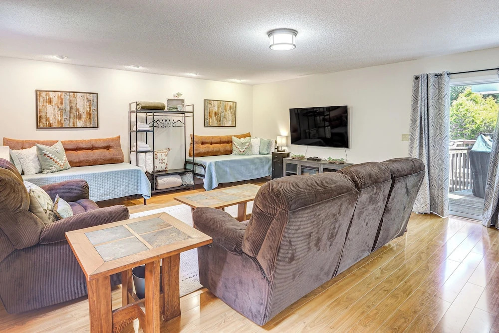 Group Getaway in Newland w/ Lake & Pool Access