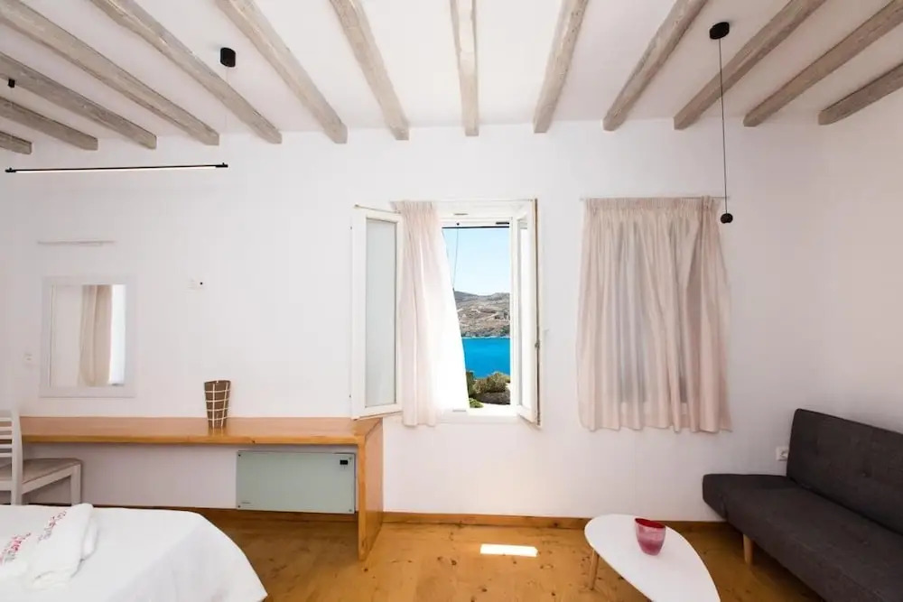 Luxury Sea View Apartment w shared pool