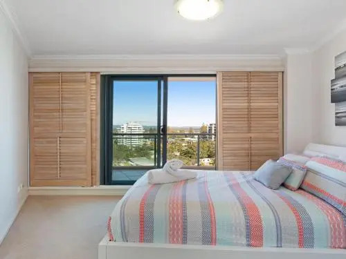Le Point 702 - Luxury And Views!
