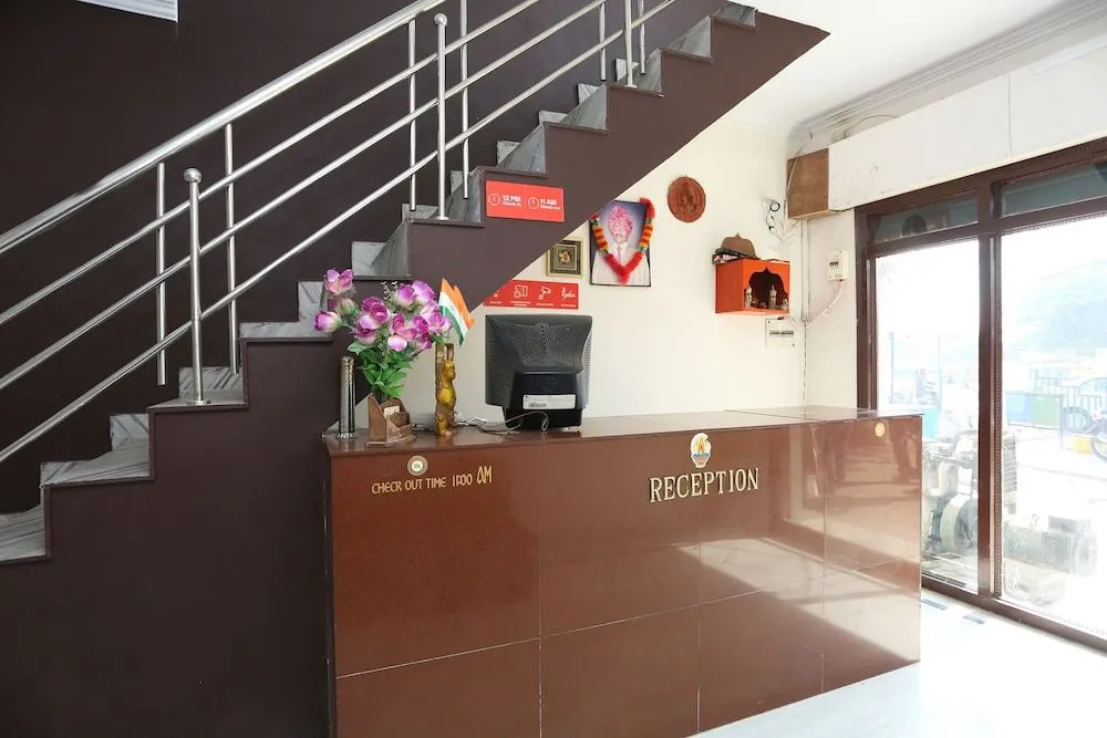 OYO 23240 Hotel Pramod Palace