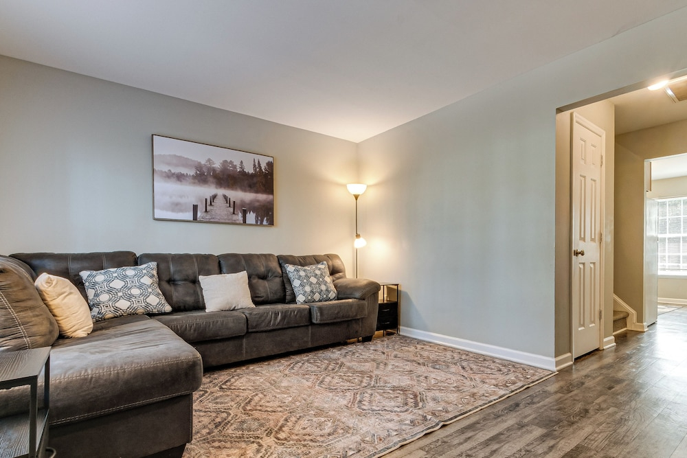 2 Mi to Lenovo Center: Dog-friendly Getaway
