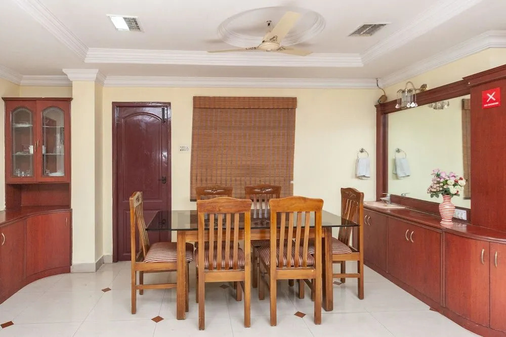 Oyo 7853 Pearl Corporate Residency