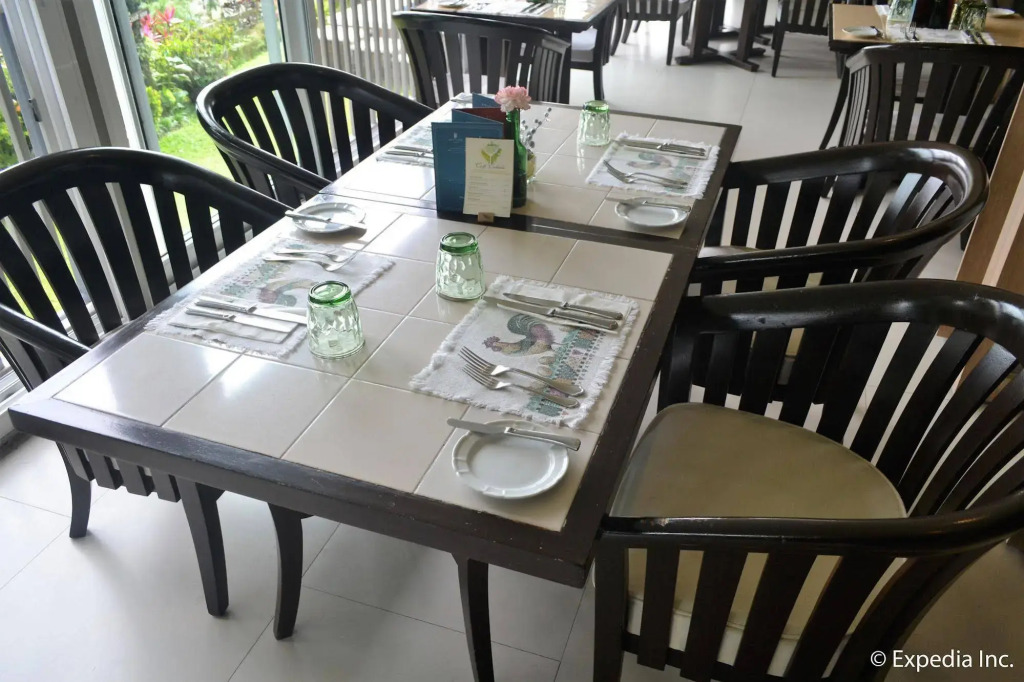 Discovery Country Suites
