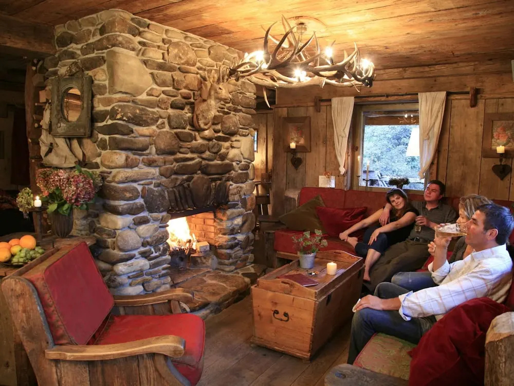 Luxurious Chalet with Hot Tub & Sauna in Thirimont