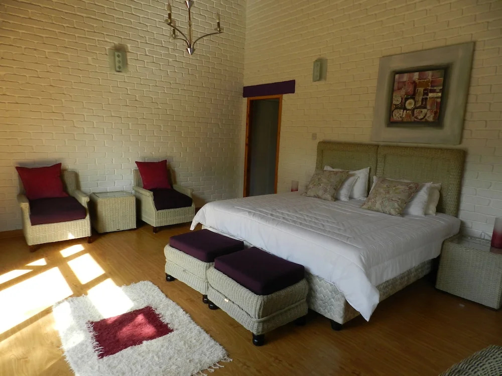 Kutandara Lodges