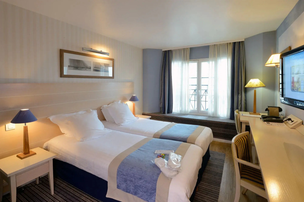 SOWELL HOTELS Le Beach
