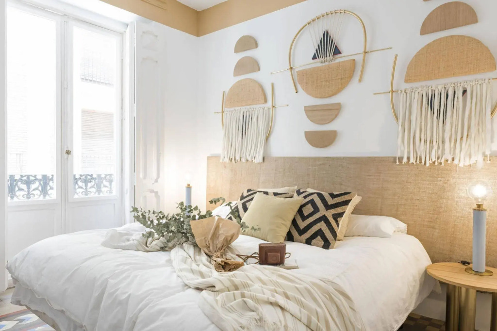 VALOLA Boutique Rooms