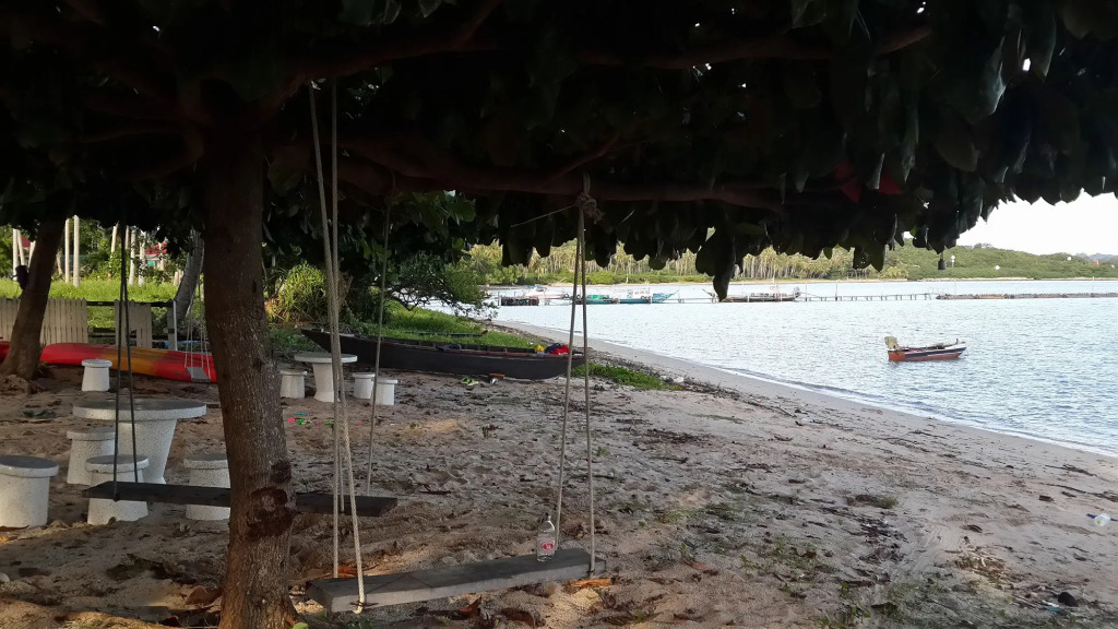 Jinta Beach Bungalow