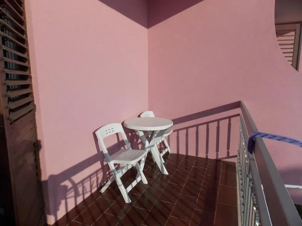 Tranquil Villa in Podstrana near Mutogras Beach