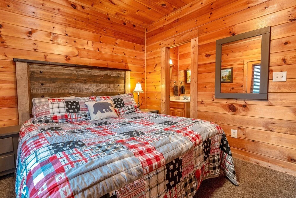 Heavenly Escape Crossing Resort Cabin w Hot Tub Arcade Games and More