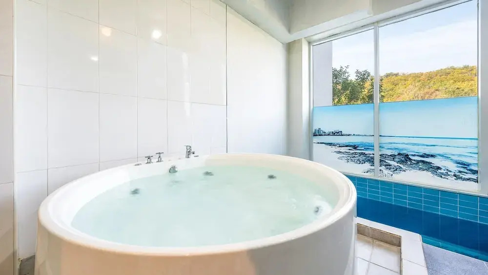 GYEONGJU LINEVIEW POOLVILLA