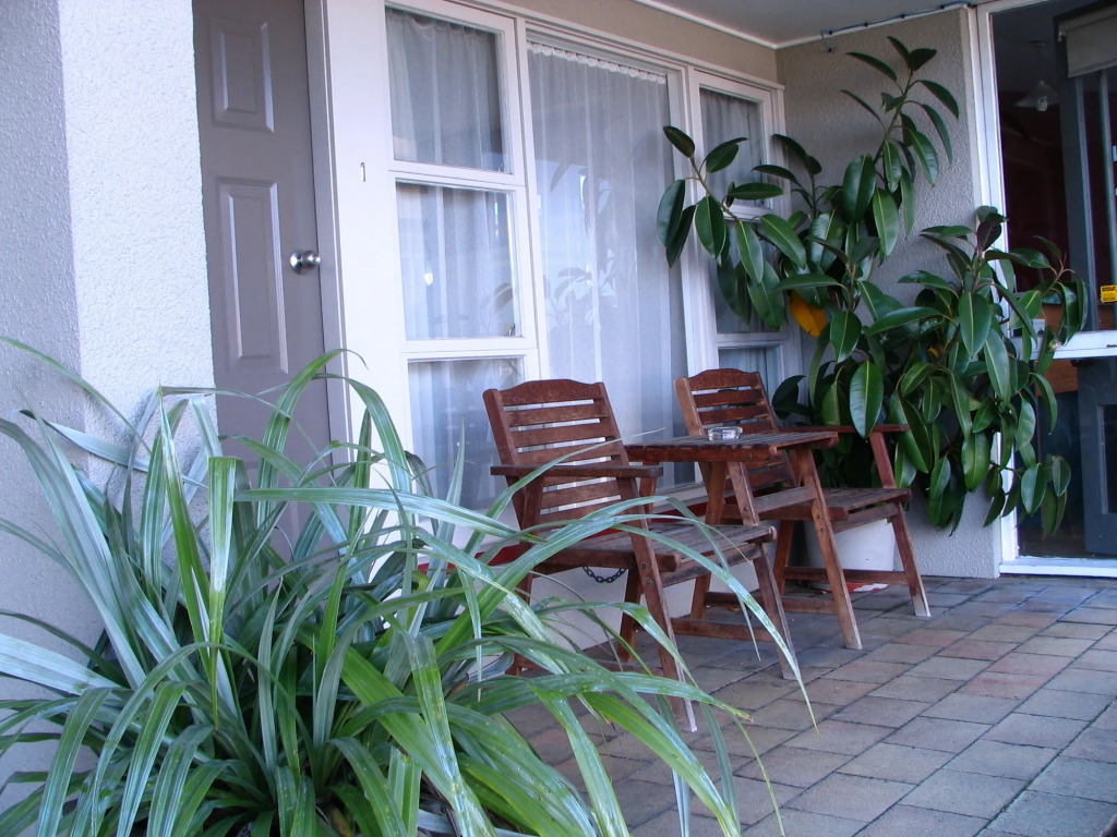 Frimley Lodge Motel