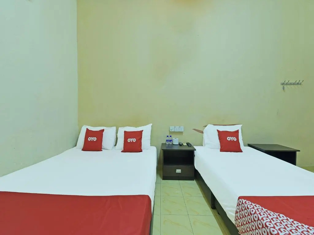 OYO 90706 Empire Inn 2