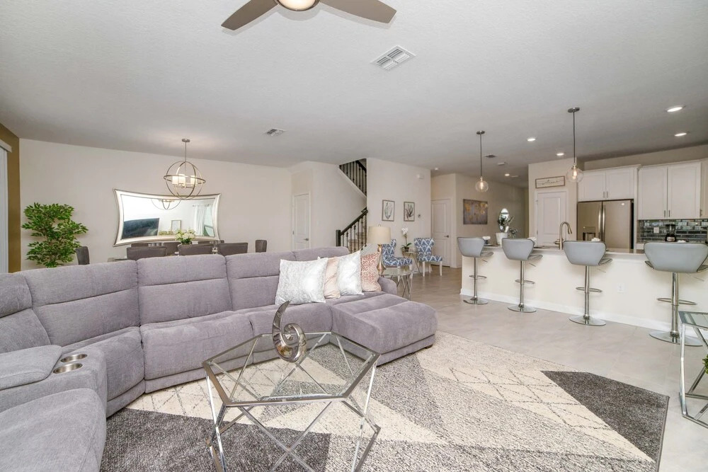Cruden Villa Windsor At Westside 6