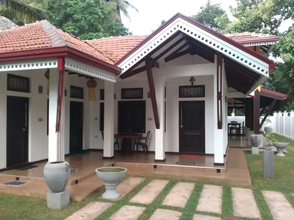 Sayo Villa