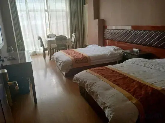 Dingxi Longjin Hotel