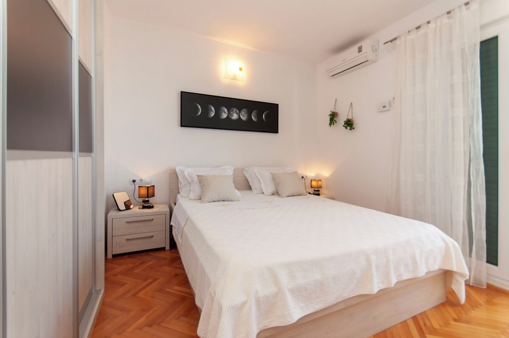 Apartments Blazenka