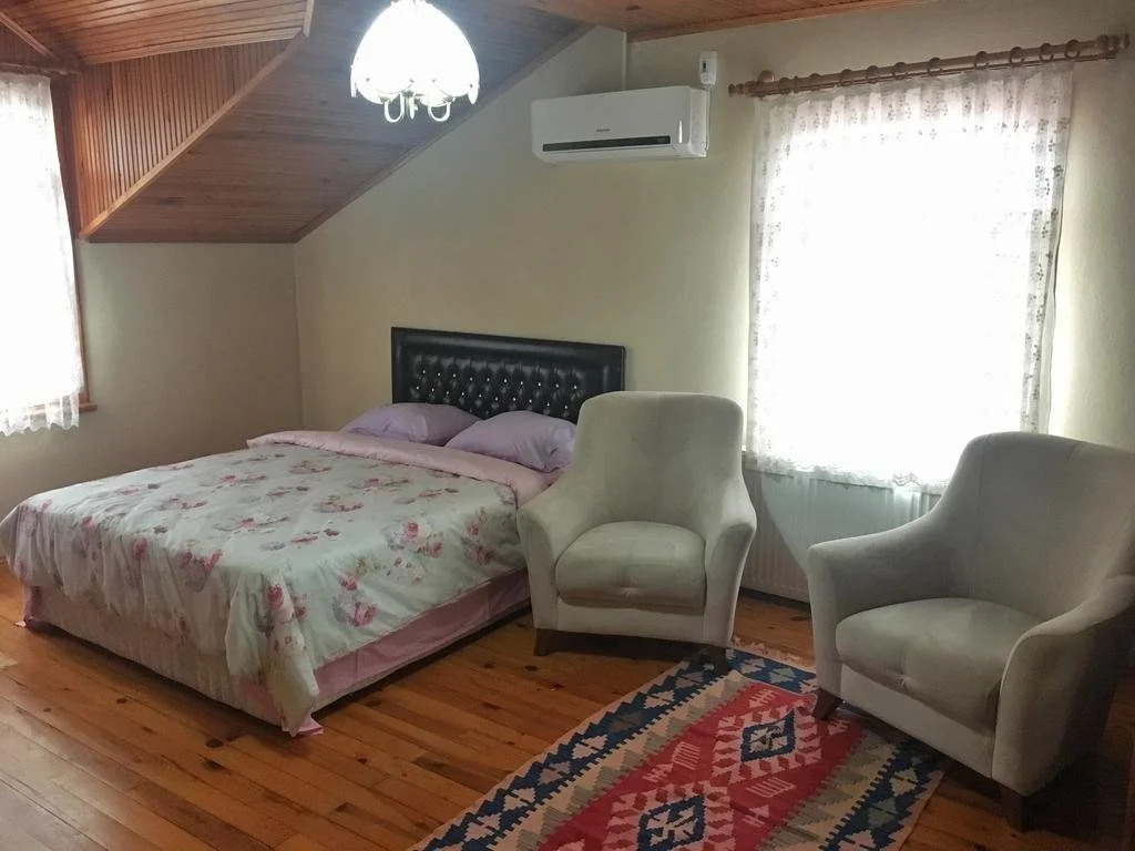 Penguen House & Bungalows