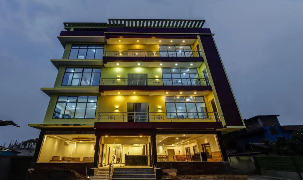 Capital O 9671 Hotel Rudraksh Inn