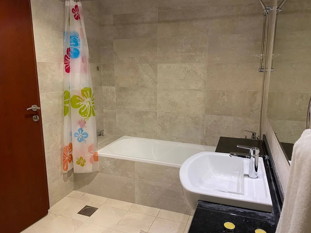 Modern Chickee 1 Bedroom Apartment Al Barsha 1