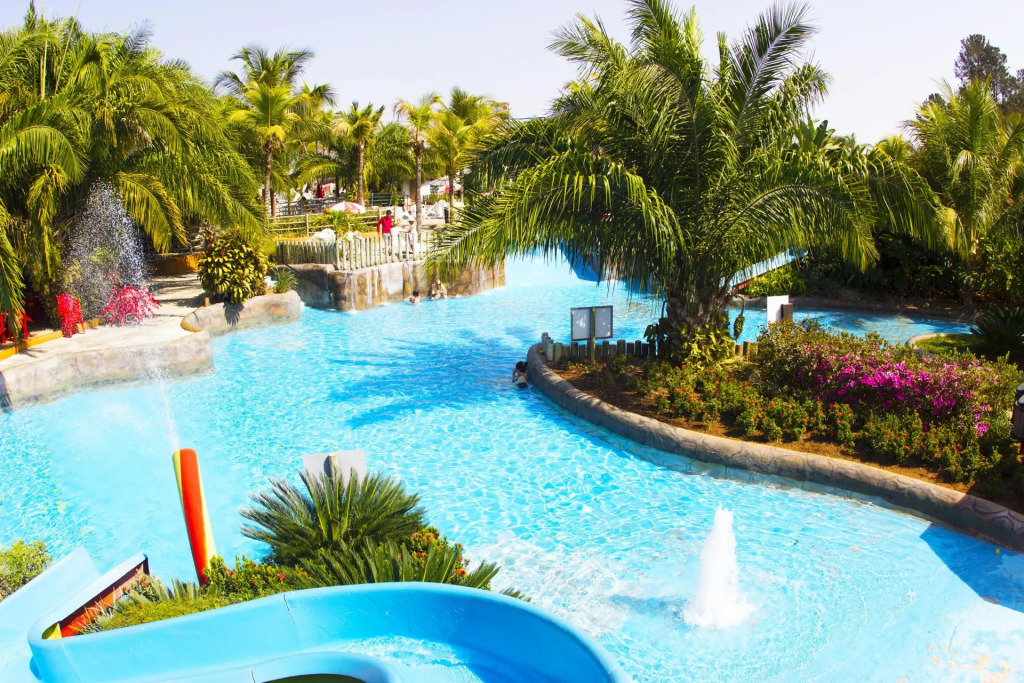 Lagoa Quente Hotel