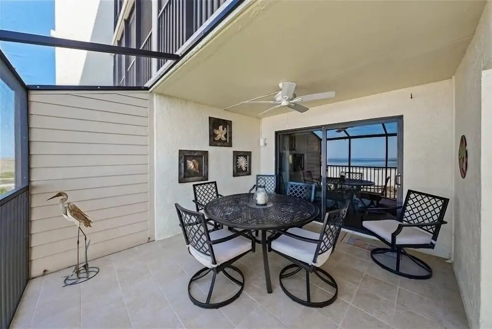 Sea Oats 115 2 Bedroom Home by RedAwning