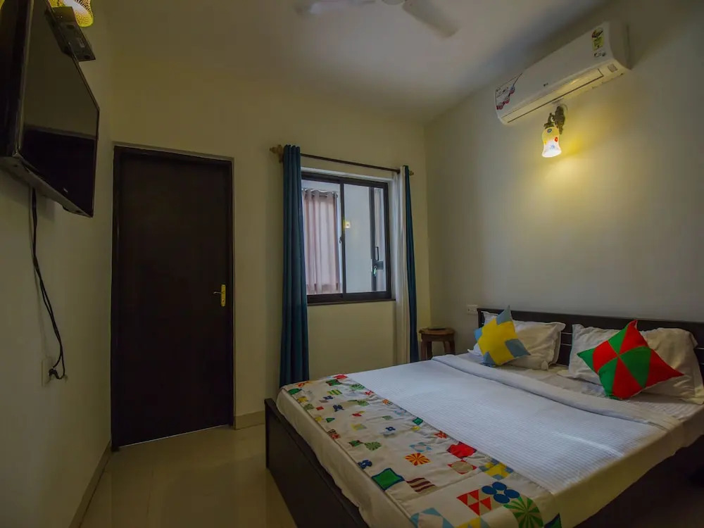 OYO 16465 Home Modern 4BHK Candolim