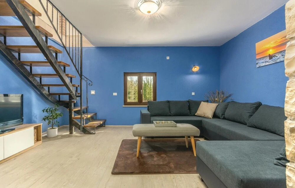 Beautiful Home in Katun With Wifi and 3 Bedrooms