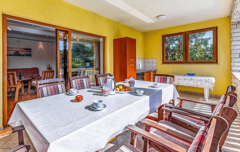 Stunning Home in Medulin With Wifi and 7 Bedrooms