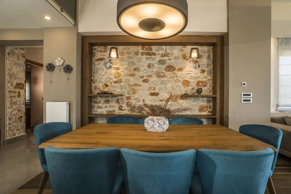 AA Luxury Villas