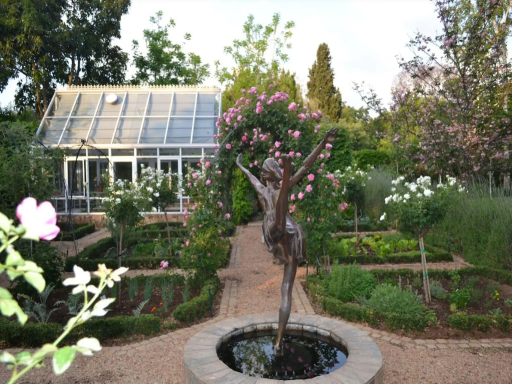 Doveton House