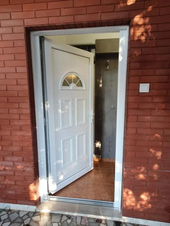 ZITA - Heart of Rovinj, apartment for 2, free parking, 2min center, 5min beach walk