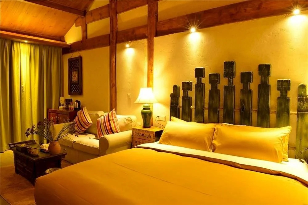 Lijiang Tricolor Cloud River Resort Hotel
