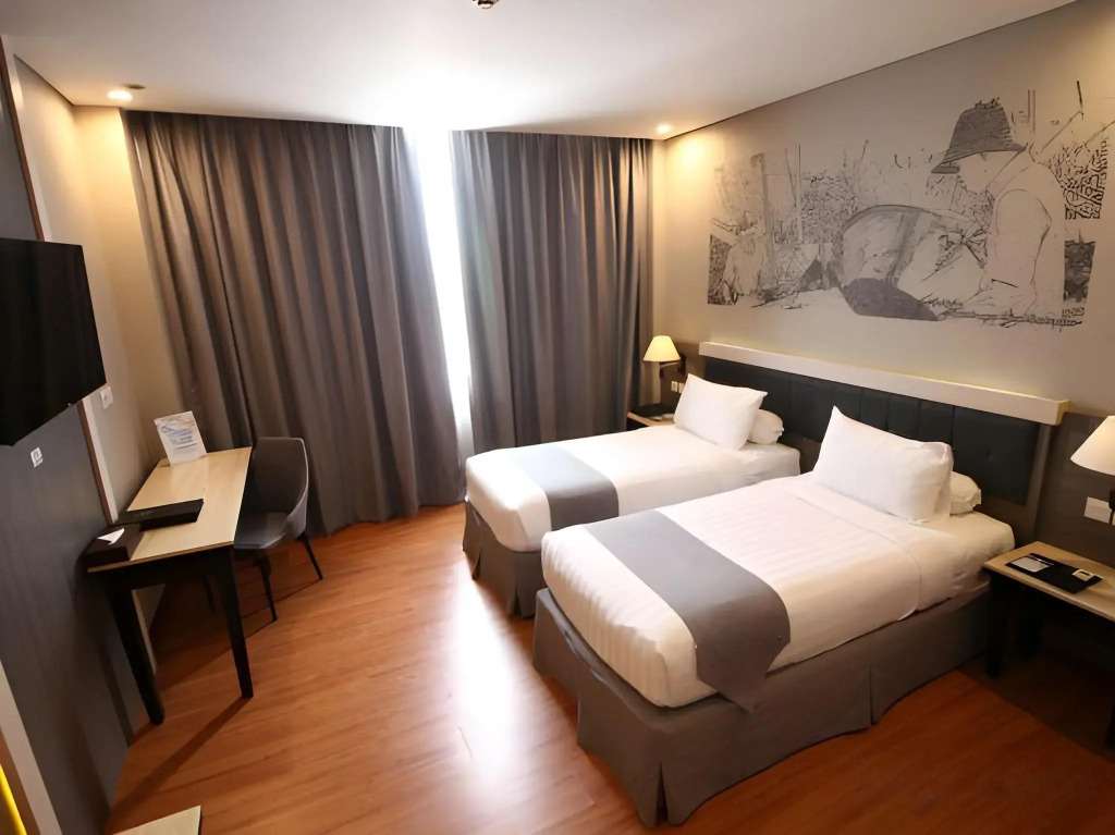 Pyramid Suites
