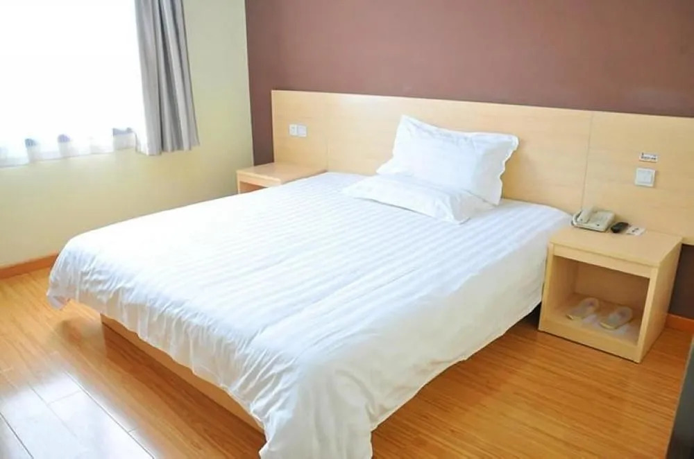Super 8 Hotel