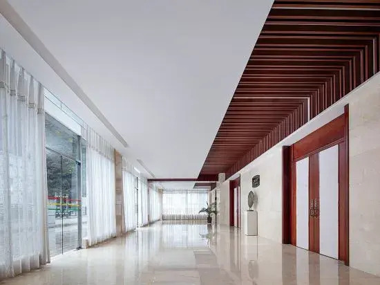 Yulongwan Hotel