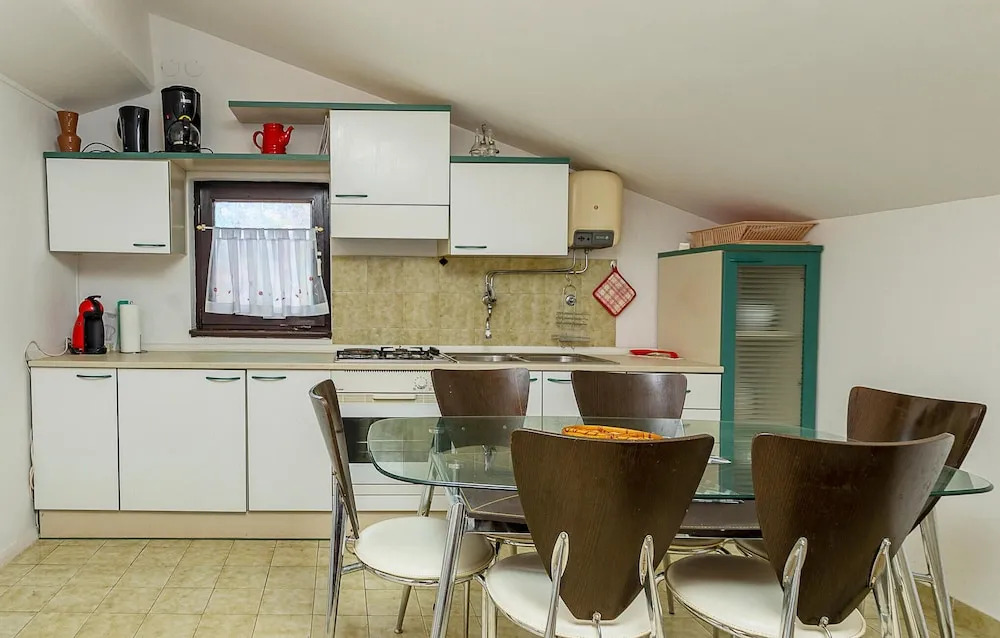 Stunning Apartment in Pula With Wifi and 2 Bedrooms