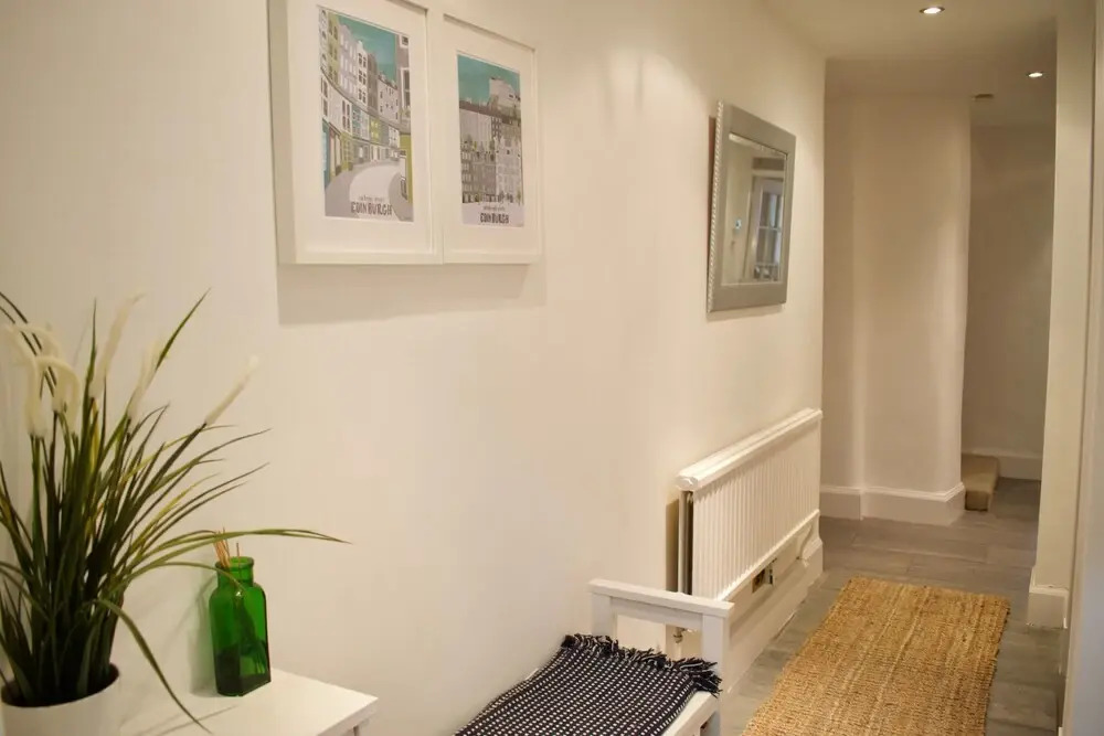 Central, Garden Flat, Sleeps 4, Perfect Location