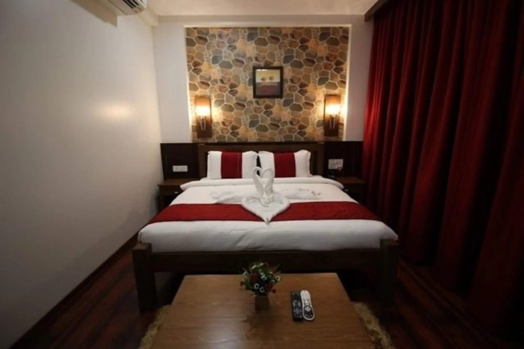 Hotel Majestique pune