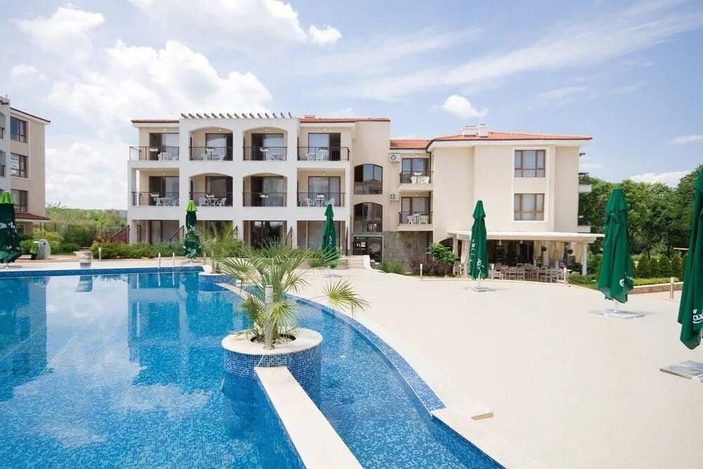 PARADISE Bay Hotel