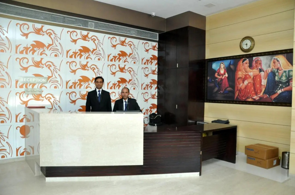 Chandra Imperial