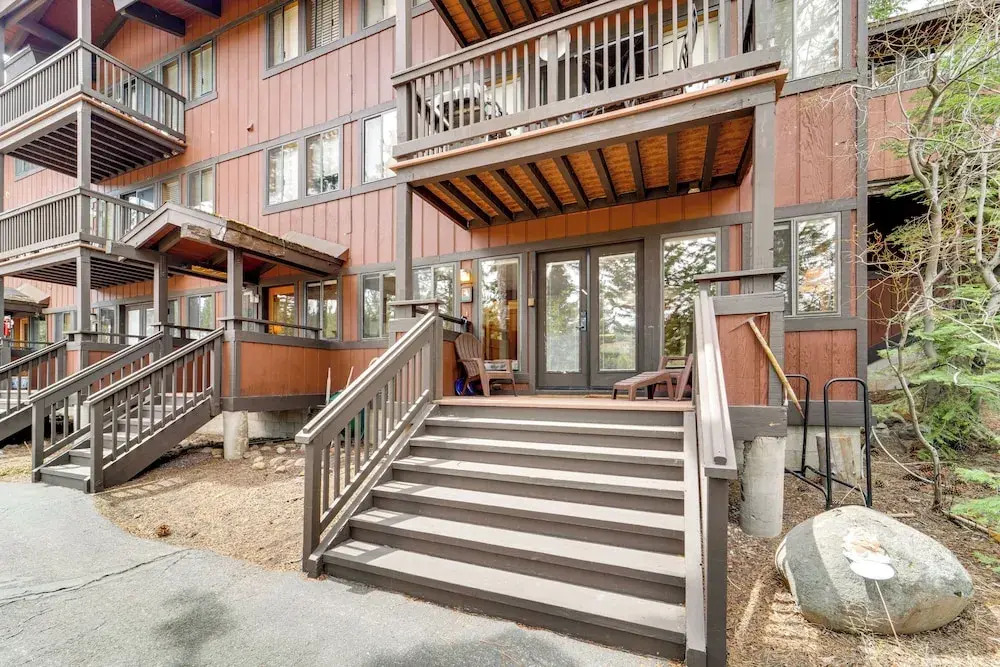 Hike, Sled & Ski! Cozy Tahoe City Condo w/ Hot Tub