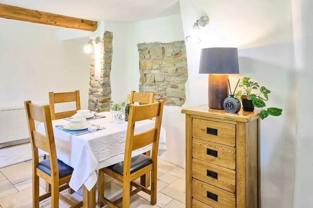 Host Stay Dipple Farm Cottage