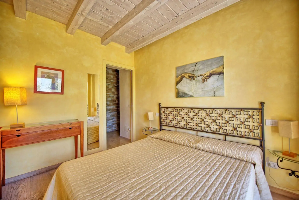 Villa Casa Lucia by PosarelliVillas