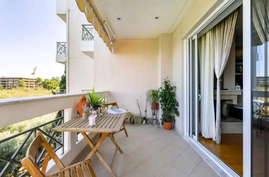 CASA MYRlAM -Suite Apartment in Marousi with View and Private Parking-