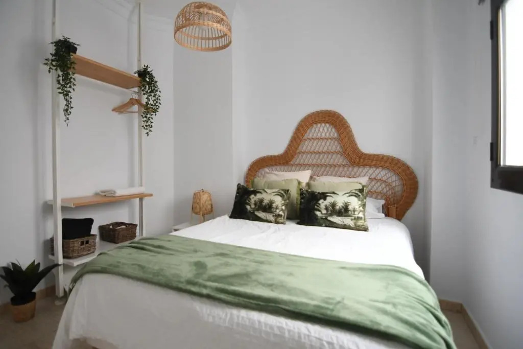 Near the beach - 3Bed - 2bath - Wifi